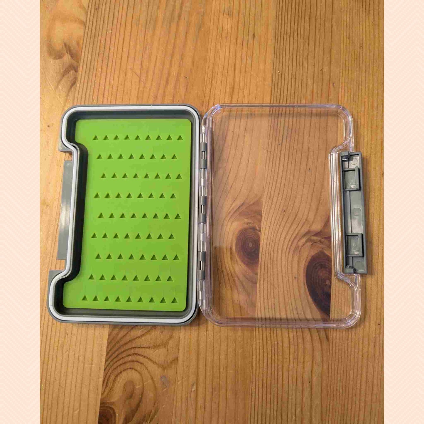 small fly box for fly fishing