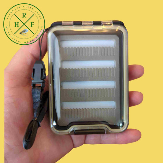 Small fly box with lanyard